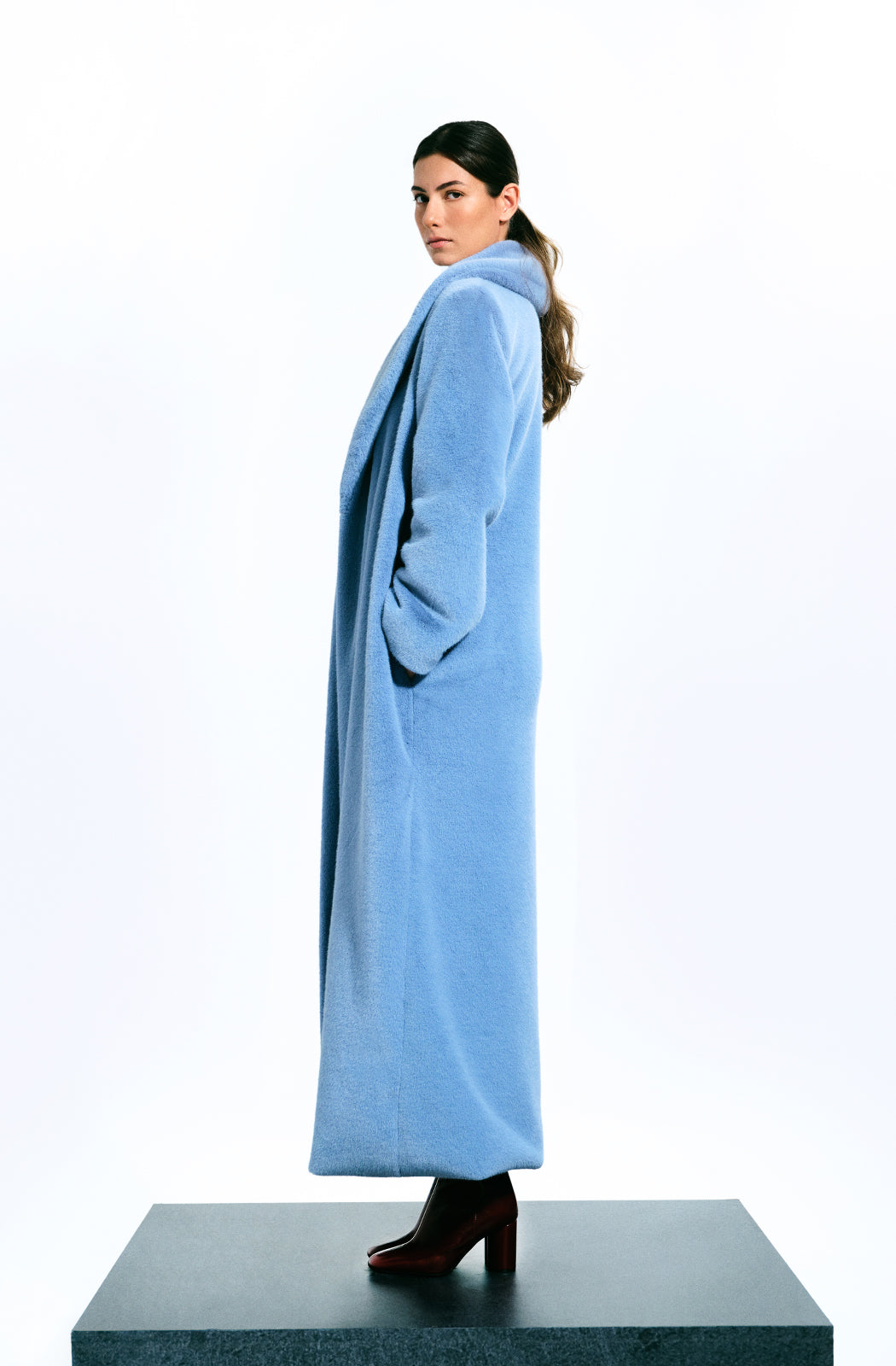 SHOREDITCH - Blue Faux Fur Coat
