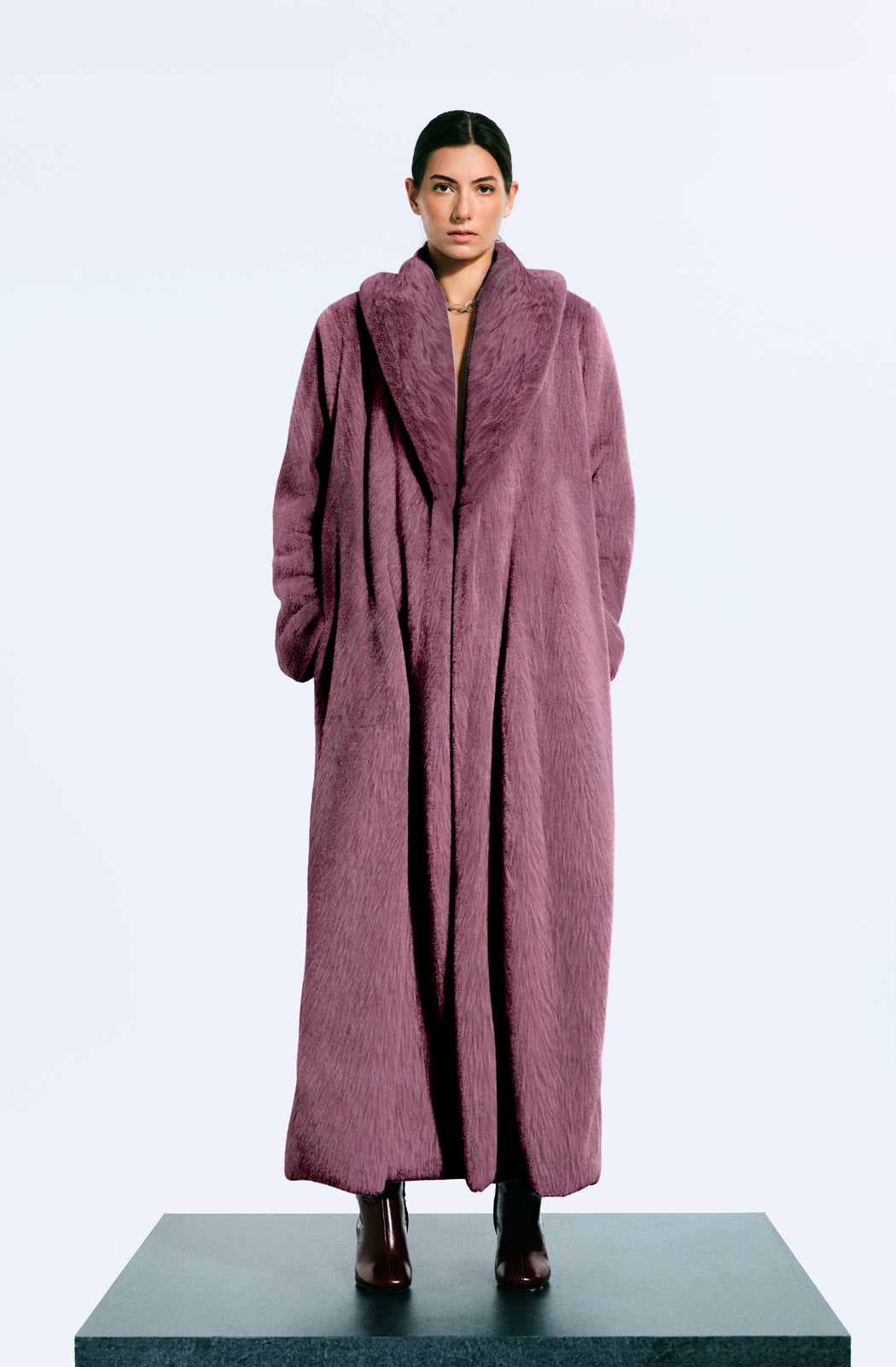 SHOREDITCH - Dried Rose Faux Fur Coat